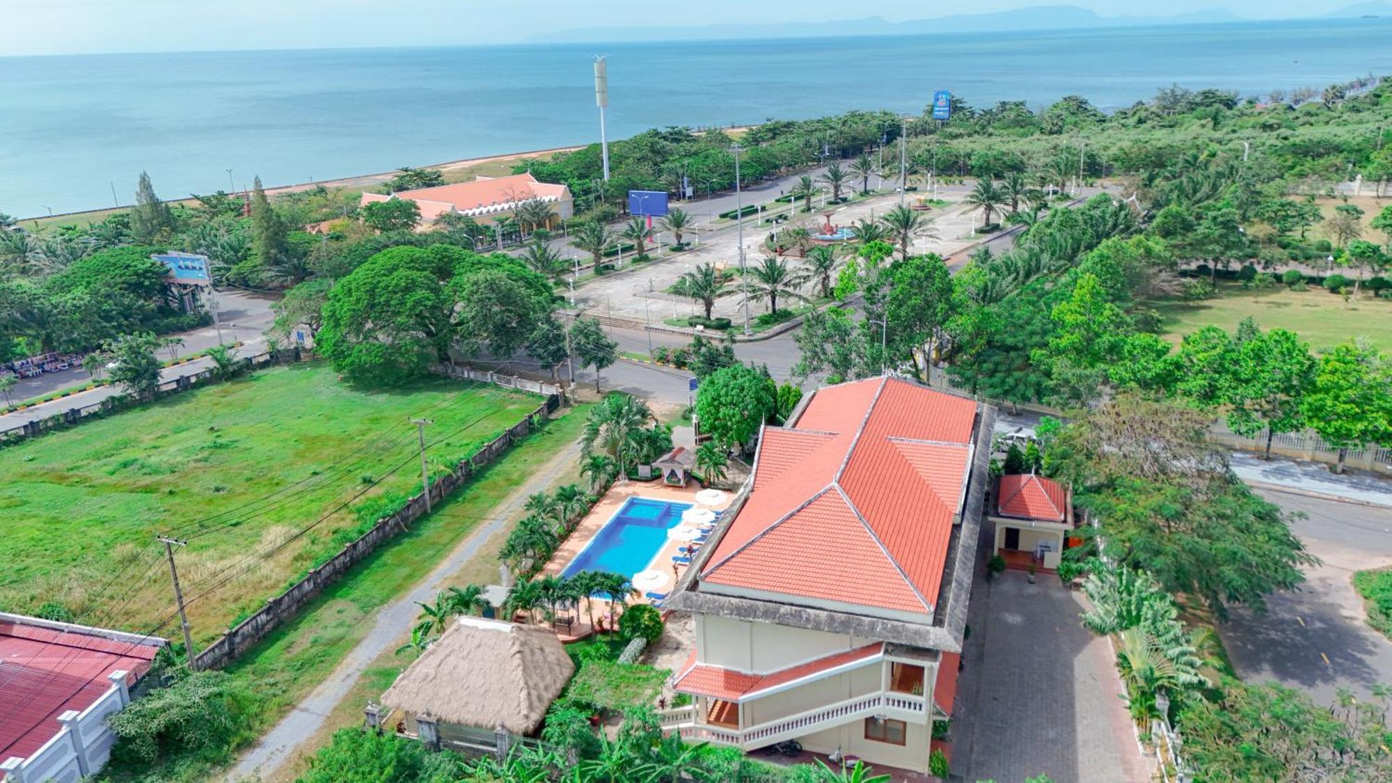 Riviera Hotel & Resort Кеп Екстериор снимка