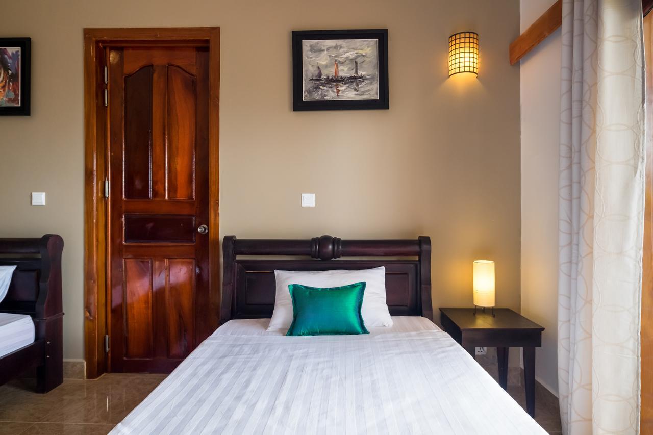 Riviera Hotel & Resort Кеп Екстериор снимка